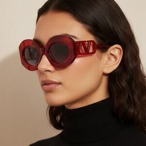 New! Valentino V SOUL II VLS 128C Chic Red Sunglasses, Authentic